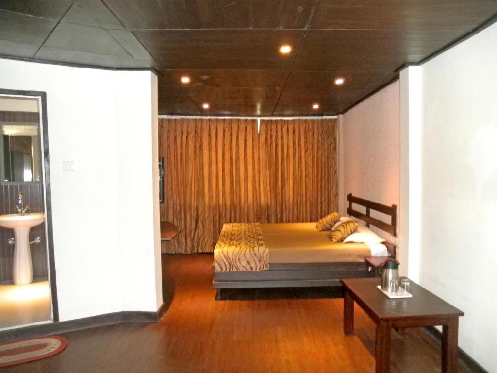 The Corner Hotel Nainital Bilik gambar